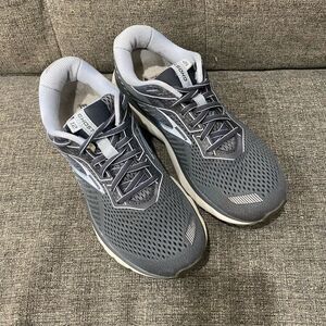 Brooks Ghost 12 Running Sneakers Women Size 9